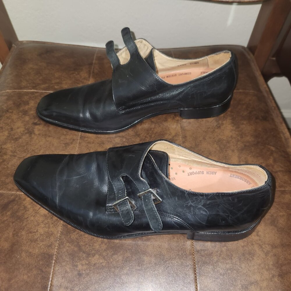 Shoes - Picture 5 of 5